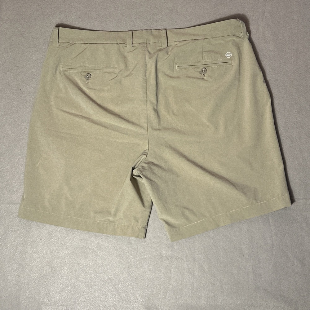 Vineyard Vines Khaki Beige Shorts, Size 38, Preppy Breaker Golf Performance - Picture 6 of 6